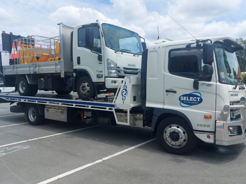 Heavy vehicle towing tow truck sydney towing another truck